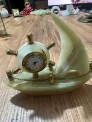 Nostaljik Oniks Mermer Denizci Ofis  Masa Saati - Yelkenli Figürlü Çalışır durumda  Boy 13 cm Yükseklik 11 cm