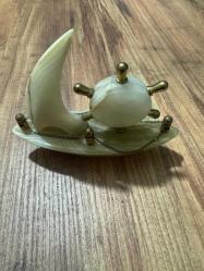 Nostaljik Oniks Mermer Denizci Ofis  Masa Saati - Yelkenli Figürlü Çalışır durumda  Boy 13 cm Yükseklik 11 cm