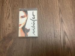 Nilüfer.Yine Yeni Yeniden.1992 basım