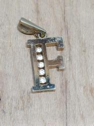 KL5----TAŞLI F HARFİ KOLYE UCU