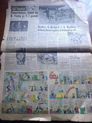 Hürriyet Gazetesi - Turkish Newspaper - 16 Ekim 1960 - köpek davası müdafaaya kaldı - Susurluk ilçesinde dünyaya gelen Yüksek Adalet divanı makamının en büyük başı Altay Ömer Egesel fotoğraf - Yozgat'ta dünyaya gelen Yüksek Adalet divanı başkanı Salim Başol fotoğraf - Celal Bayar dün üçüncü defa yüksek adalet divanının huzuruna çıktı fotoğraf - Bastı isimli davaya konu olan tazı fotoğraf - Sabık Ziraat Bakanı Nedim Ökmen köpek davası sırasında sorular cevaplandırırken fotoğraf - Celal Bayar'ın kızı babanız Menderes'le dargın mıydı sorusuna sinirlendi - Gazi çiftliği müdürü 200 damızlık koyunu satarak köpeği almak mecburiyetinde kaldığını açıkladı - Dolmabahçe Yassıada duruşmaları sebebiyle yasak bölge fotoğraf - Akbank - 75 bin kişi İstanbul'da telefon sırası bekliyor - başvekil Adnan Menderes'in geyikli hadiseleriyle ilgili telgrafa verdiği sert cevap - Gina Lollobrigida Rock Hudson'a aşık mı oldu fotoğraf - bir doktor kanser aşısını bulduğunu iddia ediyor - Fenerbahçe Karşıyaka maçı