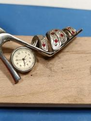 S9----STİLETTO AYAKKABI PİLİ BİTİK YADA ARIZALI MASA SAATİ