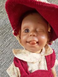 Vintage İfadeli Bebek