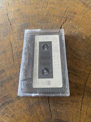 AYLİN LİVANELİ - SEVDA DEĞİL - KASET