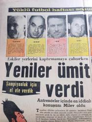 Halka ve Olaylara Tercüman Gazetesi - Turkish Newspaper - 5 ağustos 1969 - Ragıp Gümüşpala'nın oğlu Adalet Partisi'nden son istifaları yersiz buluyor - adaylar seçim için partilerine yatkın peruk sipariş etti - MHP AP CHP TİP bıyık ve saç tipi Fotoğraflar - askerliğin 4-6 ay kısaltılması için kesin karar alınıyor - Einstein'in oğlu Hans Devlet Su işlerinde bir ay çalışacak - İsrail savunma Bakanı Moşe Dayan işgal altındaki toprakların ilhakına karşı çıktı - Barzani Habur köprüsü'nün yapılmasını istemiyor - Süleyman Demirel İsmail Hakkı Tekinel'e üzülme bize 365 gün çatıyorlar dedi - Merih'te ısı Gündüz 24 gece - 237'ye düşüyor Fotoğrafı - paralı asker filminde rol alan Fikret Hakan ve Salih Güney filmin çekimine başlamadan önce Fotoğrafı - 10 dakikalık paralı askerler filmi 8 saatte çekildi - beden terbiyesi ve Spor Toto yazan Ulvi Yenal - sözün kısası yazan Rauf Tamer - Spor Toto tahmin cetveli - antrenörler arasında en iddialı konuşan Milev oldu - Can Bartu - İsmet Atlı