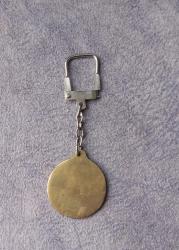 VİNTAGE DÖNEM NASRETTİN HOCA TEMALI ANAHTARLIK. METALİ PRİNÇ. KONDİSYON YÜKSEK KOLEKSİYONLUK ÇOK NADİR