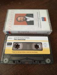 The Essential Pavarotti