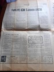 Akşam Gazetesi - Turkish Newspaper - 12 Ağustos 1981 - KİT'lerin durumu MGK'da görüşülüyor - Milli Güvenlik Konseyi üyesi Nejat Tümer ABD'ye gidiyor - Irak Başbakan Yardımcısı Taha Yasin Ramazan  bugün Ankara'ya geliyor - sigaranın kısırlığa yol açtığı İleri sürüldü - eski bakan Tuncay Mataracı davasında tanıklar kapıştı - Kahramanmaraş'ta 4 sol örgütün 130 militanı yakalandı - Walesa Polonya hükümetini stalinist yöntemler kullanmakla suçladı - İran'da bir günde 33 kişi idam edildi - Sovyetlerin de nötron bombası yaptığı açıklandı - tarihten güreşler yazan Koca Yusuf - Seçme fıkralar - Türkiye için tarımın önemi - 11 halterci milli takıma davet edildi - uzun yıllar Göztepe ve milli takımda top koşturan Fuji Mehmet bu gece futbola veda ediyor Fotoğrafı - TSYD kupası bu gece sahibini buluyor Fenerbahçe mi Galatasaray mı - İTÜ basketbol takımı yeni sezonu açtı - Eczacıbaşı bayan ve erkek voleybol takımları yeni sezonu bugün açıyor - İstanbul amatör gençler Lig fikstürü çekildi