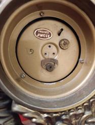 MS10---KURMALI ARIZALI BAKIM İSTER ESKİ MASA SAATİ