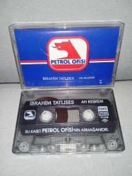 Kaset PO Petrol Ofisi İbrahim Tatlıses ah keşkem. Orijinal. sorunsuz çalışıyor koleksiyonluk. Diğer petrol ofis kasetleri de sayfamda mevcut.