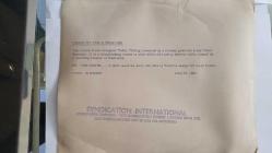 KRAL III. CHARLES'IN (CHARLES PHILIP ARTHUR GEORGE) PRENSES DIANA İLE ORİJİNAL HABER AJANSI BASIM FOTOĞRAFI - NEWS AGENCY PHOTO OF CHARLES III, (CHARLES PHILIP ARTHUR GEORGE) - 25 x 20 cm EBADINDA - BU ELBISE ASLA GIYILMEYECEK, AMA BU TEDDY'NIN LADY DIANA IÇIN TASARLADIĞI ELBISE. 24 HAZIRAN 1981. - (IT WILL NEVER BE WORN, BUT THIS IS TEDDY'S DESIGN FOR LADY DIANA. JUNE 24 1981)