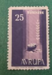 Türk Pulu - Turkish Stamp -  Postadan Geçmiş Pul Filateli - AVRUPA CEPT SERİSİ - KÜTÜKTEN FİLİZLENEN YAPRAKLI DAL TEMALI PUL, 25 PARA - Türkiye Cumhuriyeti - NOSTALJİK DOĞUM GÜNÜ HEDİYESİ