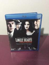 Bluray Film Yalnız Kalpler  Lonely Hearts (2006) – Orijinal, Çiziksiz, Kutulu, Koleksiyonluk – Türkçe Dublaj – John Travolta, Salma Hayek