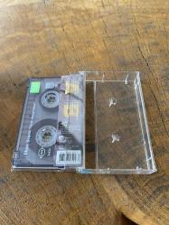 İLHAN ŞEŞEN - NELER OLUYOR BİZE - KASET