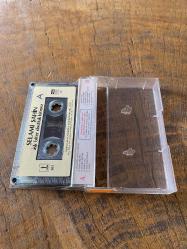 SELAMİ ŞAHİN - AŞK BİTER DOSTLUK BİTMEZ - KASET