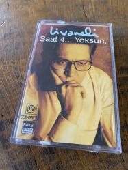 ZÜLFÜ LİVANELİ / SAAT 4 ... YOKSUN - KASET