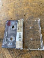 ZÜLFÜ LİVANELİ - NEYLERSİN - KASET