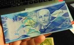 BARBODOS 2 DOLAR ÇİL