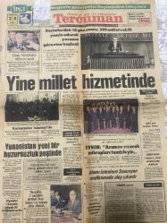 TERCÜMAN GAZETESİ - DOĞUM GÜNÜ HEDİYESİ (TURKISH NEWSPAPPER) - 25 KASIM 1983 - SADECE TEK YAPRAKTIR -Turgut Özal-Kenan Evren-Necdet Uğur-Nurettin Ersin-Ahmet Kabaklı-Rauf Tamer-Mehmet Emre-Mehmet Işık-Ahmet Şenova-Sıtkı Uluç-Onur Okanar-Kemal Arıkan-Nazlı Ilıcak-Vedat Zeydanlı-Yine millet hizmetinde-Seçimlerden 18 gün sonra 399 milletvekili yemin ederek yasama görevine başladı-Kayıtsız şartsız milletindir-Komutanlar İstanbul’da-Yunanistan yeni bir huzursuzluk peşinde-Papandreu AET için çıktığı gezide Kıbrıs için destek arıyor-Devredilen 3 bankadaki mevduat Ziraat Bankası’nın teminatı altına alınacak-Anavatan Partisi grubundan notlar-Evren Aranıza sızacak mikropları temizleyin-İdamı istenince Sasunyan mahkemede olay çıkardı-TBMM açıldı-Gün Işığında Demokrasinin Yeminleri-Ashab-ı Kiram’ın fazileti-Tavşana kaç tazıya tut-Türk Milliyetçileri-Çalışma Bakanlığı’nın örnek çalışması-Hava Durumu-Türkiye Yedi Kardeş Yedi Gelin-Demokrasi’nin Yeminleri-Meclis’ten notlar-Doğru söyleyeni-1069 gün ar
