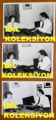 TÜRKİYE CUMHURİYETİ ESKİ BAŞBAKANI TANSU ÇİLLER'İN ORİJİNAL 3'LÜ FOTOĞRAF SETİ - 18 x 12 cm EBADINDA - TANSU ÇİLLER, DÜNYA GAZETESİ GENEL YAYIN YÖNETMENİ OSMAN SAFFET AROLAT'LA RÖPORTAJ YAPARKEN ÇEKİLMİŞ 3 FARKLI KARE. 18 HAZİRAN 1989