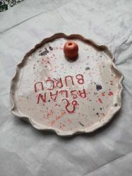 Seramikten Aslan burcu simgeli tütsülük