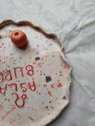 Seramikten Aslan burcu simgeli tütsülük