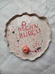 Seramikten Aslan burcu simgeli tütsülük