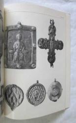 Byzantinische Kostbarkeiten /  aus Museen, Kirchenschätzen und Bibliotheken der DDR. Spätantike - Byzanz - Christlicher Osten