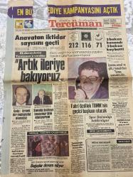 TERCÜMAN GAZETESİ - DOĞUM GÜNÜ HEDİYESİ (TURKISH NEWSPAPPER) - 8 KASIM 1983 - SADECE TEK YAPRAKTIR -Turgut Özal-Fahri Özdilek-Remzi Dilan-Mehmet Işık-Ceyhan Altınyelek-Yankıoğlu-Nazlı Ilıcak-Ahmet Kabaklı-Rauf Tamer-Faruk Nafiz Çamlıbel-Fahri Korutürk-Feyzi Gürsan-Bülent Ecevit-Fahri Sabri Korutürk-Faruk Gürler-Nimet Abla-En büyük hediye kampanyasını açtık-Anavatan iktidar sayısını geçti-Artık ileriye bakıyoruz-Fahri Özdilek TBMM nin geçici başkanı olacak-Spor Bakanlığı kaldırılıyor-Spor sayfamızda-Herkesi yardıma çağırıyoruz-Bağışlar devam ediyor-Suudi Arabistan Prensi Faysal özel uçağı ile geldi-Başbakanlık Dev Arşivi 40 yaşında-Buna ne buyurulur-Bulgaristan daki Türkler-Belediye Başkanlığının açıklaması-Denizcilik Bankası TAO şehir hatları işletmesi müdürlüğünden ilan-Hava Durumu-Televizyonda bugün-Birimizin Derdi Hepimizin Derdi-Sözün Kısası-Gün Işığında-Görüşler Düşünceler-Zaferin asıl mimarı