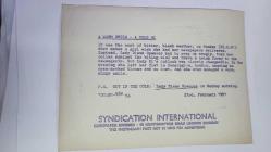 PRENSES DIANA'NIN ORİJİNAL FOTOĞRAFI - ORIGINAL PHOTOGRAPH OF PRINCESS DIANA - 20 x 15 cm EBADINDA - PAZAR GÜNÜ (22.02.1981) HAVA O KADAR SOĞUK VE KASVETLİYDİ Kİ, İNSAN GAZETESİNİN EVE TESLİM EDİLMESİNİ İSTERDİ. BUNUN YERİNE, LEYDİ DİANA SPENCER SIKICA GİYİNİP, YAKASINI DONDURUCU RÜZGARA KARŞI KALDIRARAK GAZETE BAYİSİNE DOĞRU HIZLI BİR YOLCULUĞA ÇIKMAK ZORUNDA KALDI. ŞUBAT 1981. - (IT WAS THE SORT OF BITTER, BLEAK WEATHER, ON SUNDAY (22.2.1981) THAT MAKES A GIRL WISH SHE HAD HER NEWSPAPER DELIVERED. INSTEAD, LADY DIANA SPENCER HAD TO WRAP UP SNUGLY, TURN HER COLLAR AGAINST THE BITING WIND AND BRAVE A BRISK FORAY TO THE NEWSAGENTS. FEBRUARY 1981.) - ÖZEL ARŞİV