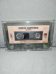 Kaset Cengiz Kurtoğlu Unutulan albümü. Orijinal dönem Kağıt Baskı kartoneti yok, baştan sona sorunsuz çalışıyor