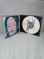 Cd Sibel Alaş FEM albümü. Orijinal sarı bandrollü dönem baskı. Disk 10 üzerinden 9 sorunsuz çalışıyor. Kartonetin sayfalarında yıpranma var