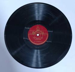 HAMİYET YÜCESES, O SİYAH GÖZLERİNİN - SAATLARCA BAŞ BAŞA, 78 LİK DEVİR NADİR TAŞ PLAK 10/9 KONDİSYONDA