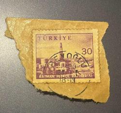 Türk Pulu - Turkish Stamp - Mektup Zarfından Kesilmiş / Postadan Geçmiş Pul Filateli -  BEYOĞLU DAMGALI - BATMAN PETROL RAFİNERİSİ TEMALI PUL,30 PARA - Türkiye Cumhuriyeti - NOSTALJİK DOĞUM GÜNÜ HEDİYESİ