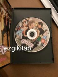grease dvd  (PC'de denenmiştir/izlenmiştir) john travolta olivia newton john  (grease is the worls dvd)