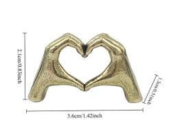 Pirinç Kalp El Figürü – Dekoratif Mini Biblo