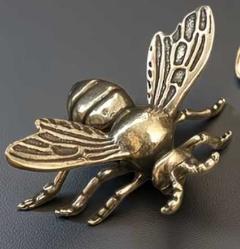 Pirinç Arı Figürü – Mini Dekoratif Biblo