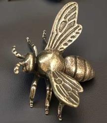 Pirinç Arı Figürü – Mini Dekoratif Biblo