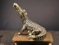 Pirinç Timsah Figürü – Mini Dekoratif Biblo