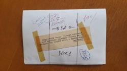 ÖMÜR GÖKSEL'İN ORİJİNAL FOTOĞRAFI - 18 x 12 cm EBADINDA - ÖMÜR GÖKSEL, STÜDYOYA ISLAK SAÇLARIYLA GELİP SAÇ KURUTMA MAKİNESİYLE SAÇLARINI KURUTURKEN ÇEKİLMİŞ BİR KARE.