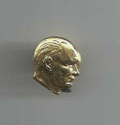 PORTRE ŞEKLİNDE MUSTAFA KEMAL ATATÜRK ROZETİ...