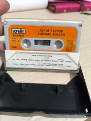 YUVASIZ KUŞLAR FERDİ TAYFUR ALMAN BASKI KASET