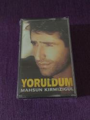 Mahsun Kırmızıgül - Ülkem Ağlar - Yoruldum - 2 Kaset (Jelatininde)