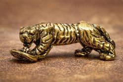 Mini Pirinç Kaplan Figürü – Dekoratif Koleksiyonluk Biblo