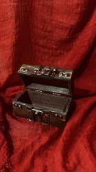 ESKİ ÜRÜN KÜÇÜK BOY İŞLEMELİ ŞIK SANDIK