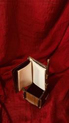 ANTİKA KOMPLE PİRİNÇ İŞLEMELİ NOT DEFTERİ NADİR