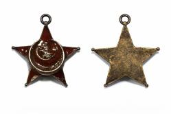 Çanakkale Harp Madalyası Formunda Ay-Yıldızlı Pirinç Kolye Ucu