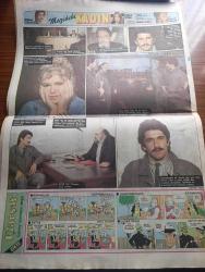 Hürriyet Kelebek Gazetesi - Turkish Newspaper - 1 Temmuz 1986 - kamera karşısından Sultanahmet parkına Fotoğrafı - ikiz kardeşler kadar birbirlerine benzeyen orkide Yenice ve Duygu Güler şampuan reklamı çekimlerinde Fotoğrafı - Aytaç Arman'ın Hülya Avşarlı dönüşü Fotoğrafı - Nükhet Duru ile Erol Evgin paylaşacağı gökkuşağı altında 7'den 77'ye adlı müzikal için başvuran amatör gençler Haldun Dormen'i terletti Fotoğrafı - yaşamımızdan renkli bir kesit sunan yazar Orhan Ural Fotoğrafı - Kırkından Sonra oynayanlar Adile Naşit Erol Günaydın Erdal Özyağcılar Ve Ayşen Gruda foto roman - aşık olunan ayakkabılar Türkiye'de - ev kadınının rehberi hazırlayan Ayser Beşiroğlu - Zeki Müren iflas etti - Mazideki kadın oynayanlar Kenan Kalav Bahar Öztan Foto Roman - Ünlü aşklar Theodora Ve Jüstinyen imparatorun uğuru sokak kızı çizen Cemal Dündar - günün adamı oynayanlar Ali Poyrazoğlu Nilgün Belgün Duygu Ankara Foto Roman - günlük dalga karikatürü eğlence sayfası - yeni yönetmenler Sinan Çetin