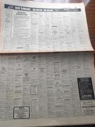 Hürriyet İstanbul Gazetesi - Turkish Newspaper - 14 Temmuz 1977 - Yıldıztepe'deki trafonun patlaması üzerine Kağıthane pompa istasyonu devre dışı kaldı - yüksek semtler yine susuz kaldı - Fatih'te 2,5 milyon liralık çalıntı mücevher ele geçti - Maltepe belediyesi bedava müzik şöleni düzenledi - Sovyet Yugoslav Ve Rumen folklorculer de gösteri yaptı Fotoğrafı - ekmek pazarlığı devam ediyor belediye gramajın düşürülmesini  fırıncılar fiyatın artırılmasını istiyor - Mudanya'ya pazar günleri de vapur seferleri yapılacak - Beşiktaş kulübü Başkanı Gazi Akınal Beşiktaş'ı düşünmekten yemek zamanı bulamıyor Fotoğrafı - Fenerbahçe'de amatörlere Serkan Acar sahip çıktı Fotoğrafı - Beşiktaş'ta menajer Zarenba 37 kalem pirzola yedi Fotoğrafı - danimarkalılar Trabzonspor'dan çekiniyor - Aston Villa yöneticileri Fenerbahçe'yi izleyecek - Ayla Dikmen sevilen 4 parça ile ekranda Fotoğrafı - ekranda tekrar furyası sürerken İzmir TV'si Ramazan için çekim yapıyor fotoğraf - Kung Fu dizisi - radyo programı
