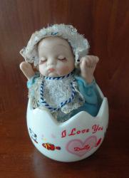 Uyanan Bebek Temalı Kurmalı Müzikli Oyuncak Bebek